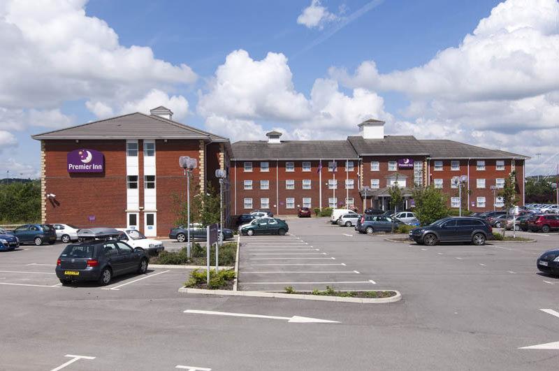 Premier Inn Bolton Stadium Arena ภายนอก รูปภาพ